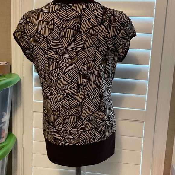 Cocomo Geometric Black and Cream Blouse - Picture 3 of 5